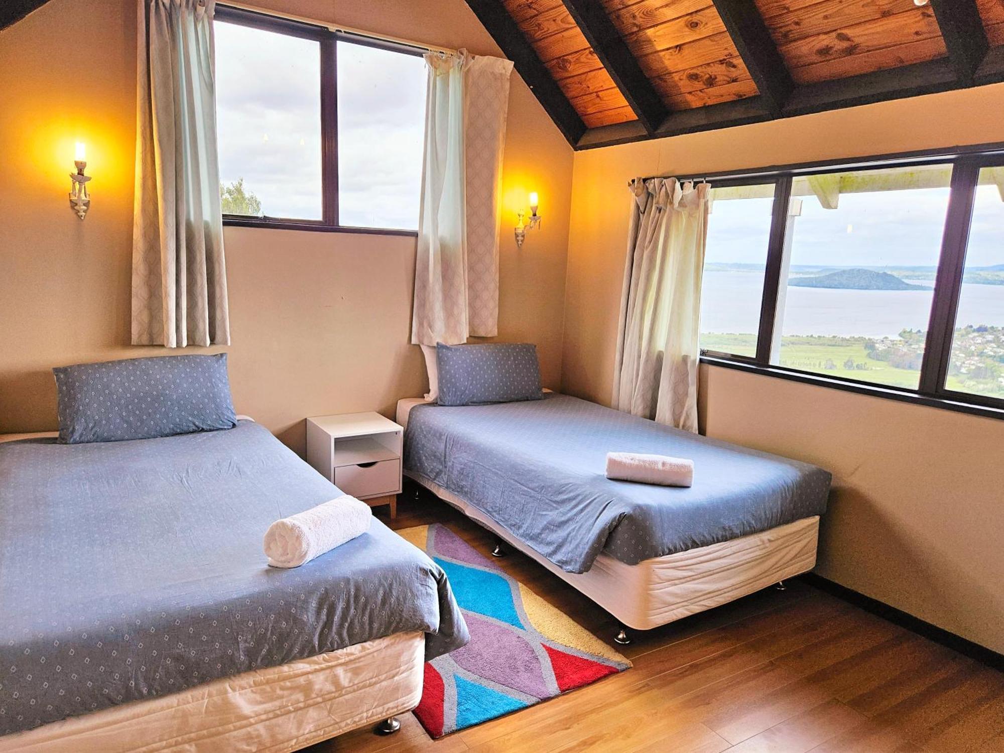 Aorangi Mountain Lodge Rotorua Buitenkant foto