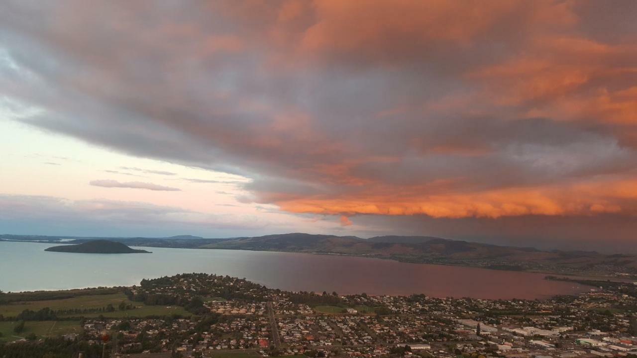 Aorangi Mountain Lodge Rotorua Buitenkant foto